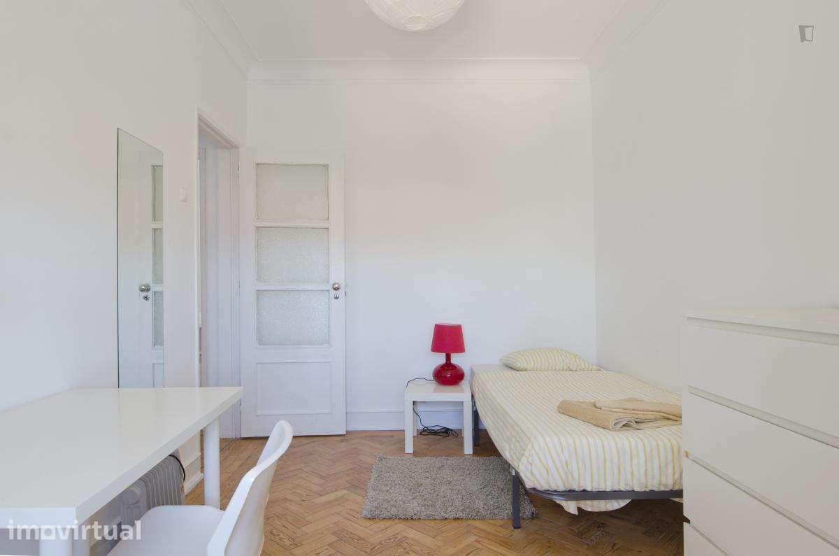 Quarto - localizado em Alvalade Lisbon - Grande imagem: 4/30