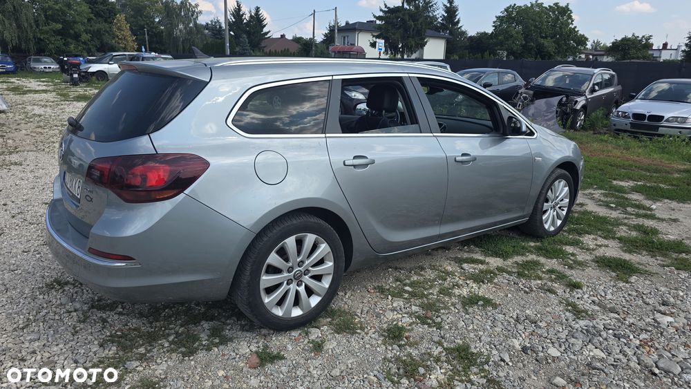 Opel Astra 2.0 CDTI Cosmo S&S - 8