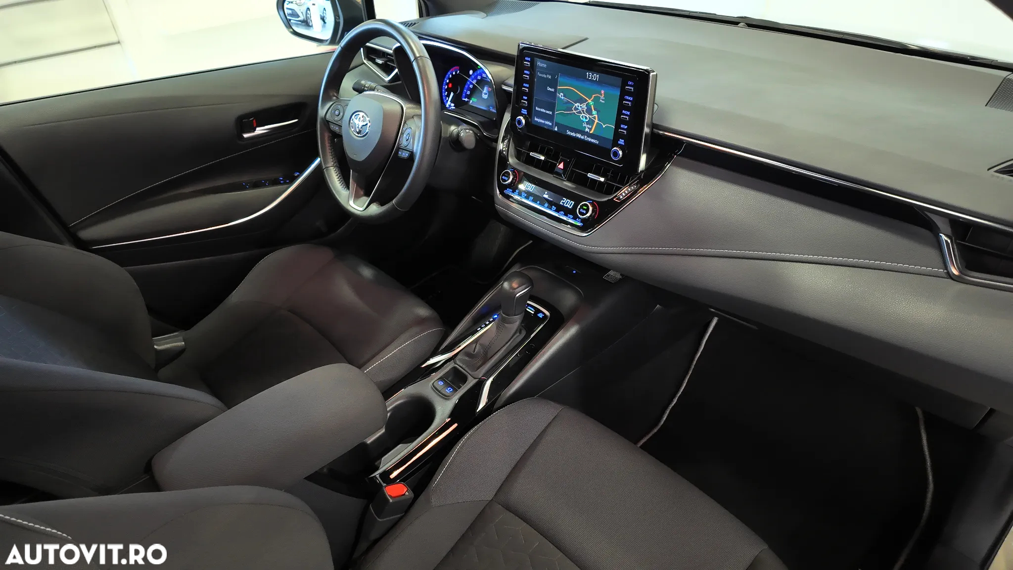 Toyota Corolla 1.8 Hybrid Touring Sports - 13