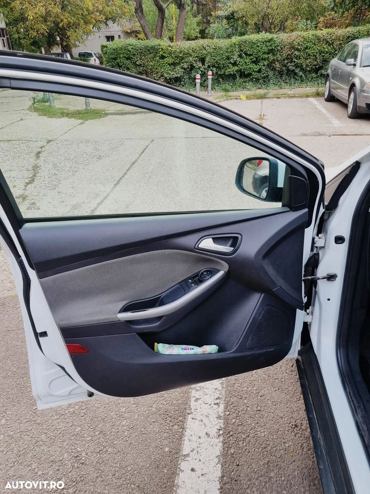 Ford Focus 1.6 TDCi DPF Start-Stopp-System Trend - 8