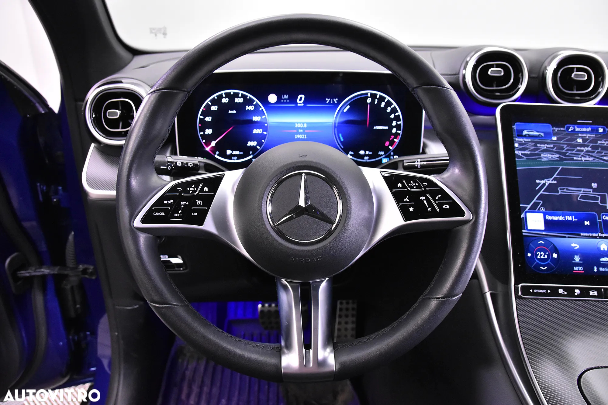 Mercedes-Benz GLC 300 e 4MATIC - 16