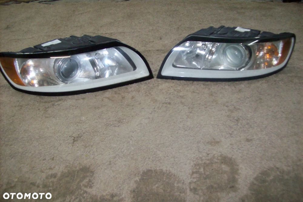 LAMPA PRZEDNIA  PRAWA VOLVO V50 EUROPA - 1