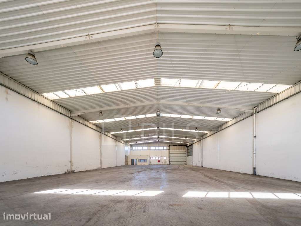 Armazém para arrendar na Zona Industrial de Albergaria-a-Velha - Grande imagem: 4/25