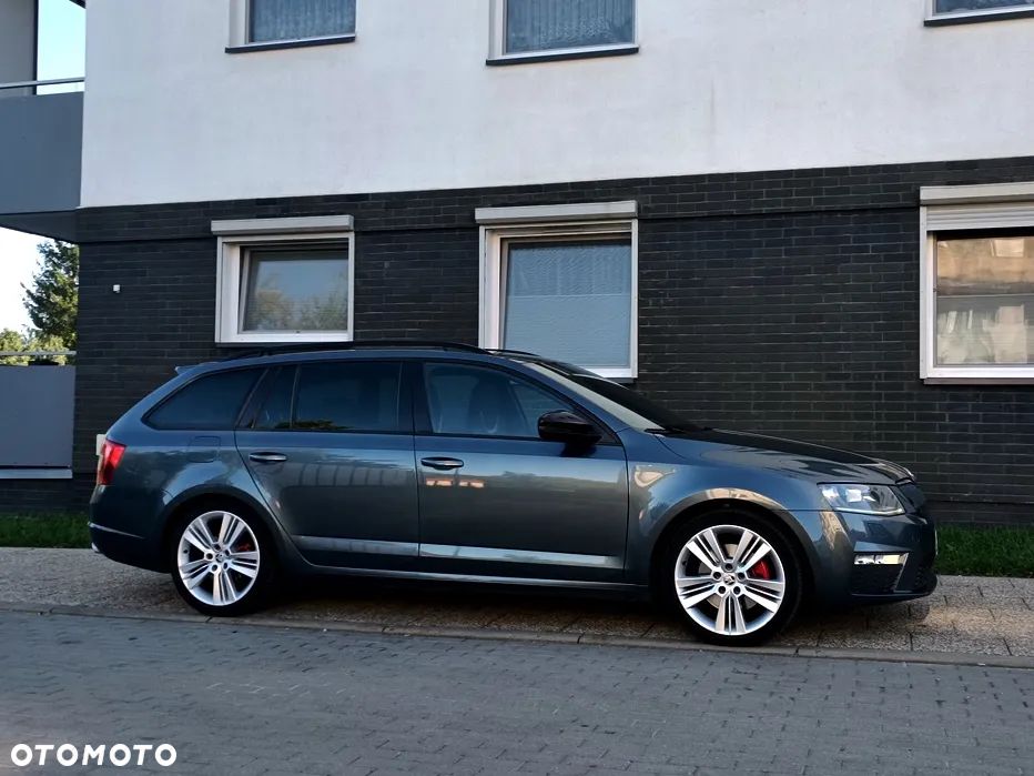 Skoda Octavia 2.0 TDI DSG RS - 13
