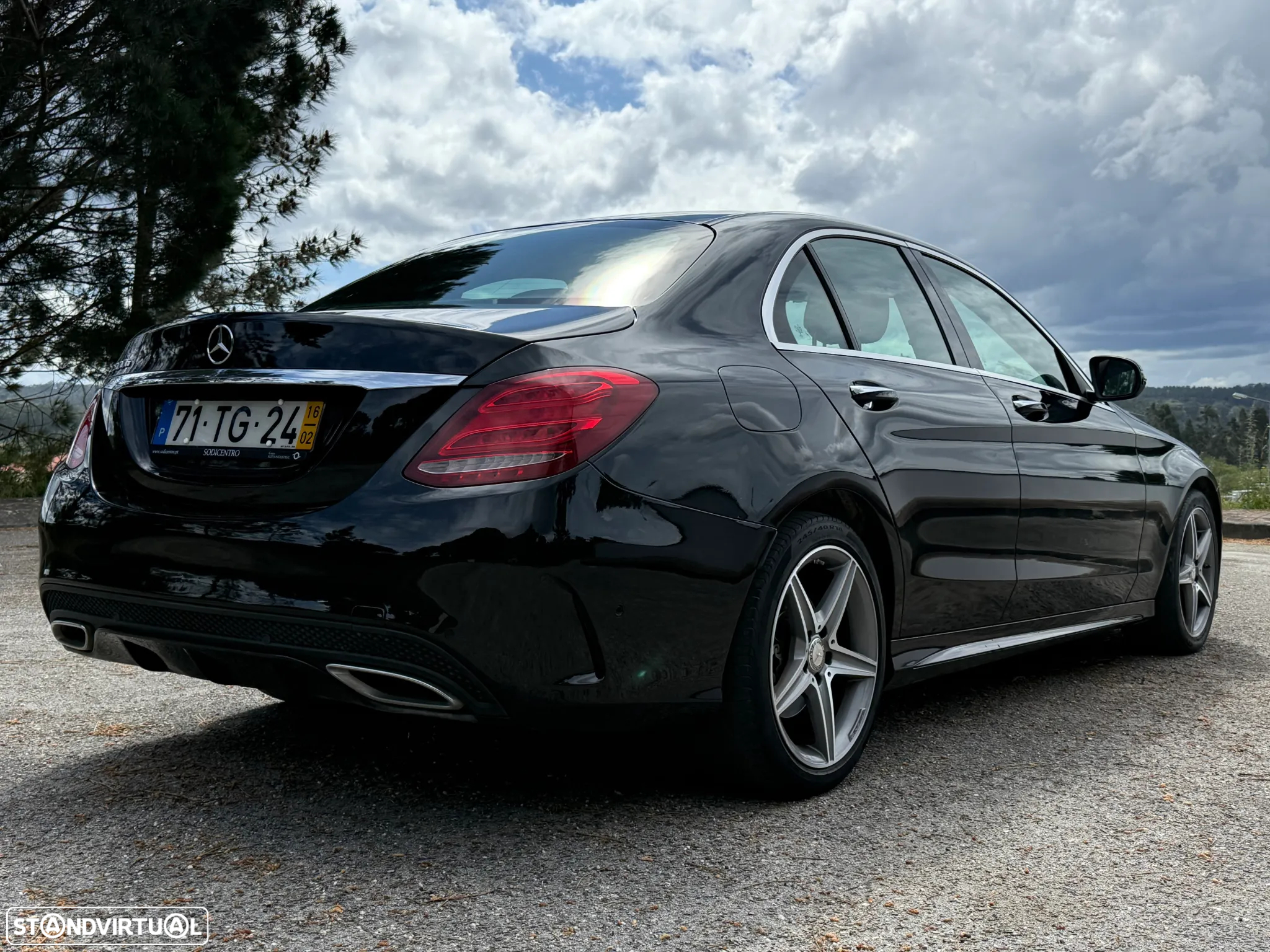 Mercedes-Benz C 300 h AMG Line - 10