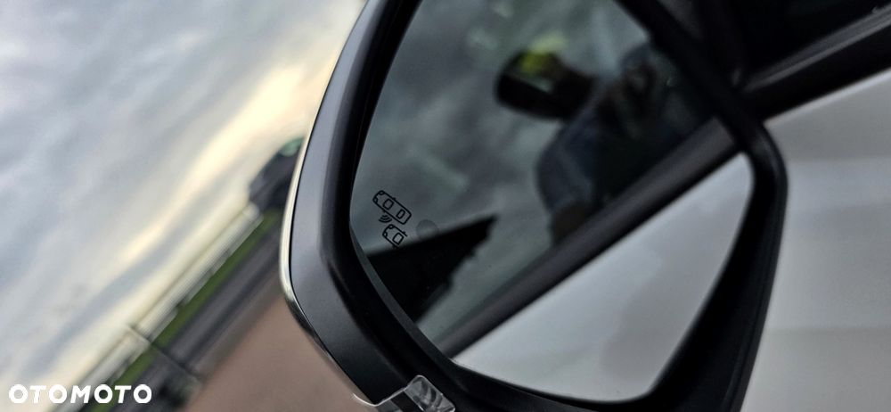 Peugeot 5008 1.5 BlueHDi Allure S&S EAT8 - 19