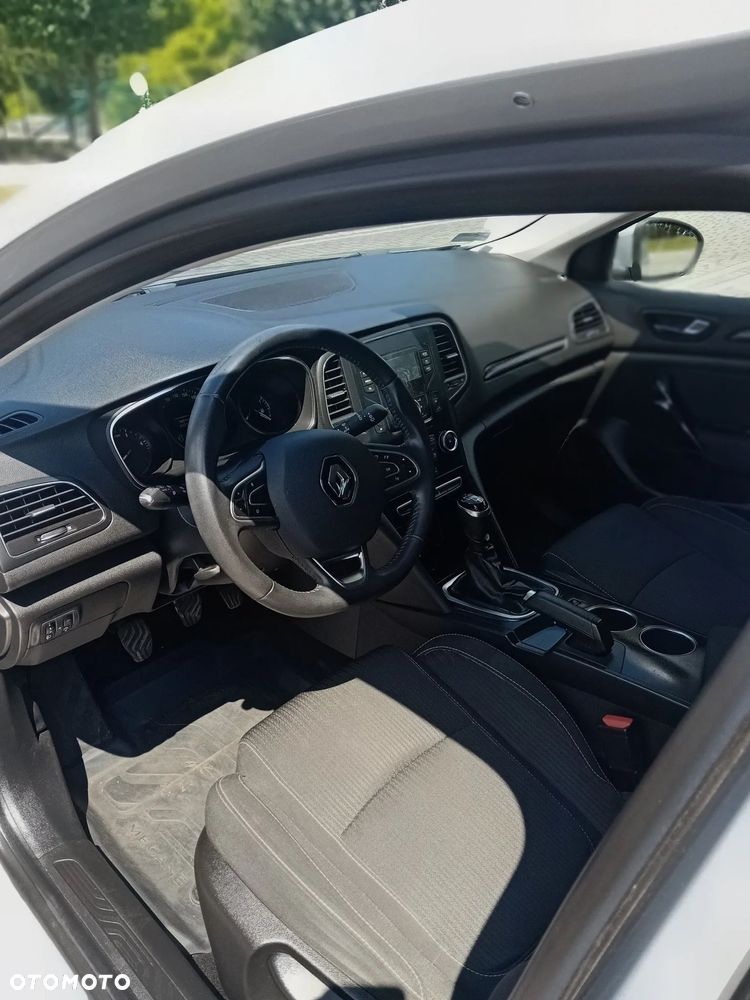 Renault Megane 1.5 dCi Energy Life EU6 - 28