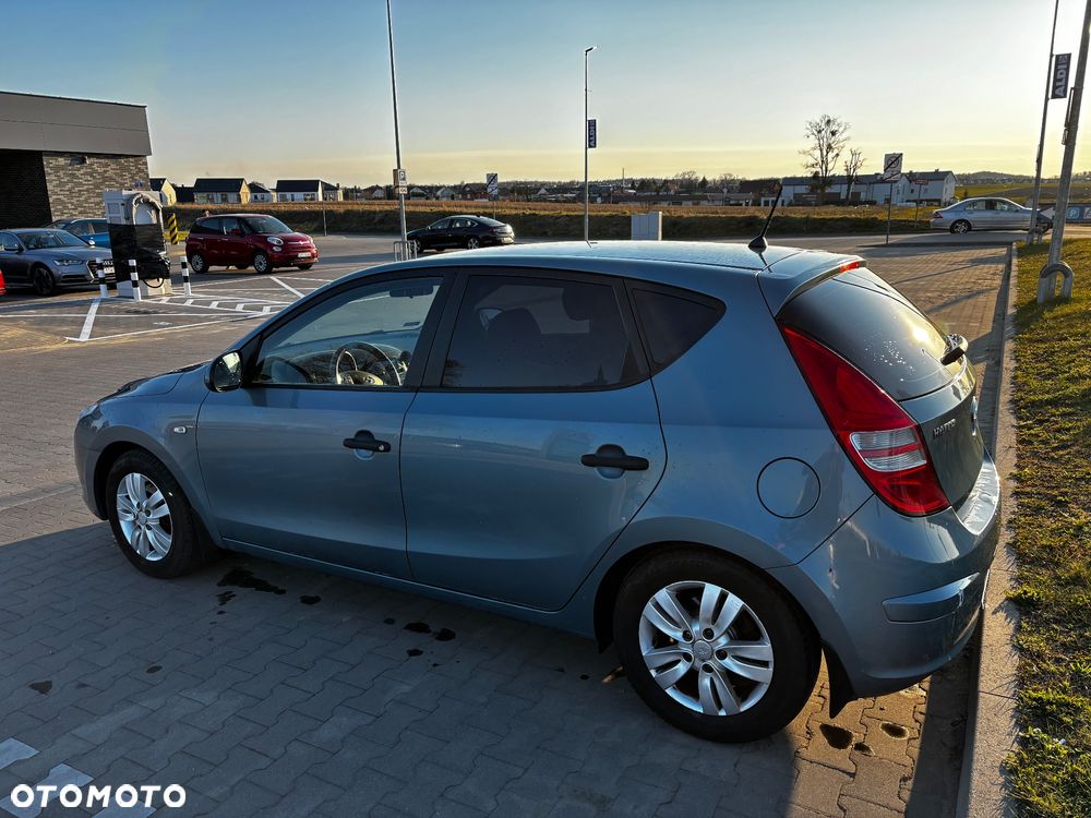 Hyundai i30 1.4 Classic + - 3