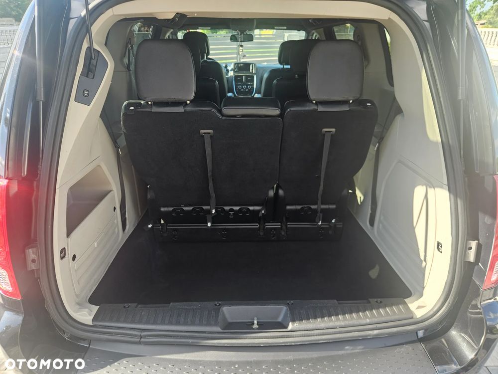 Dodge Grand Caravan 3.6 R/T - 11