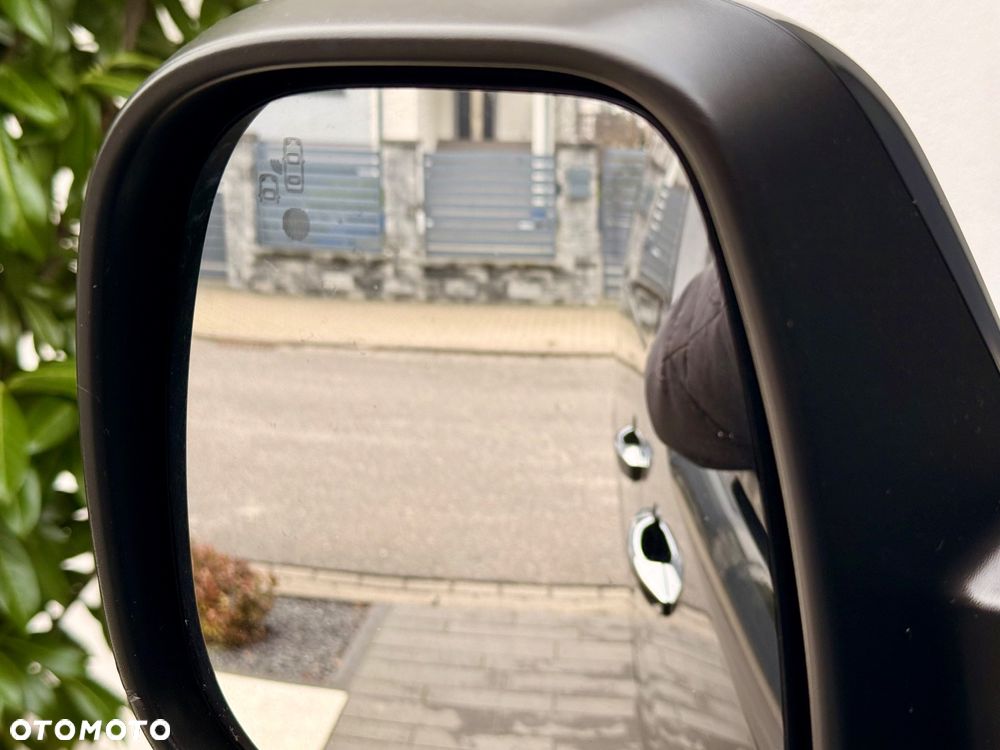 Peugeot Traveller - 25