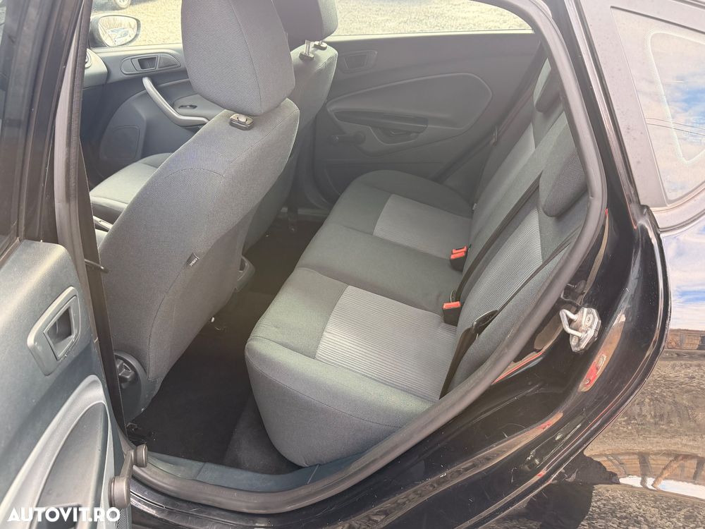 Ford Fiesta - 16