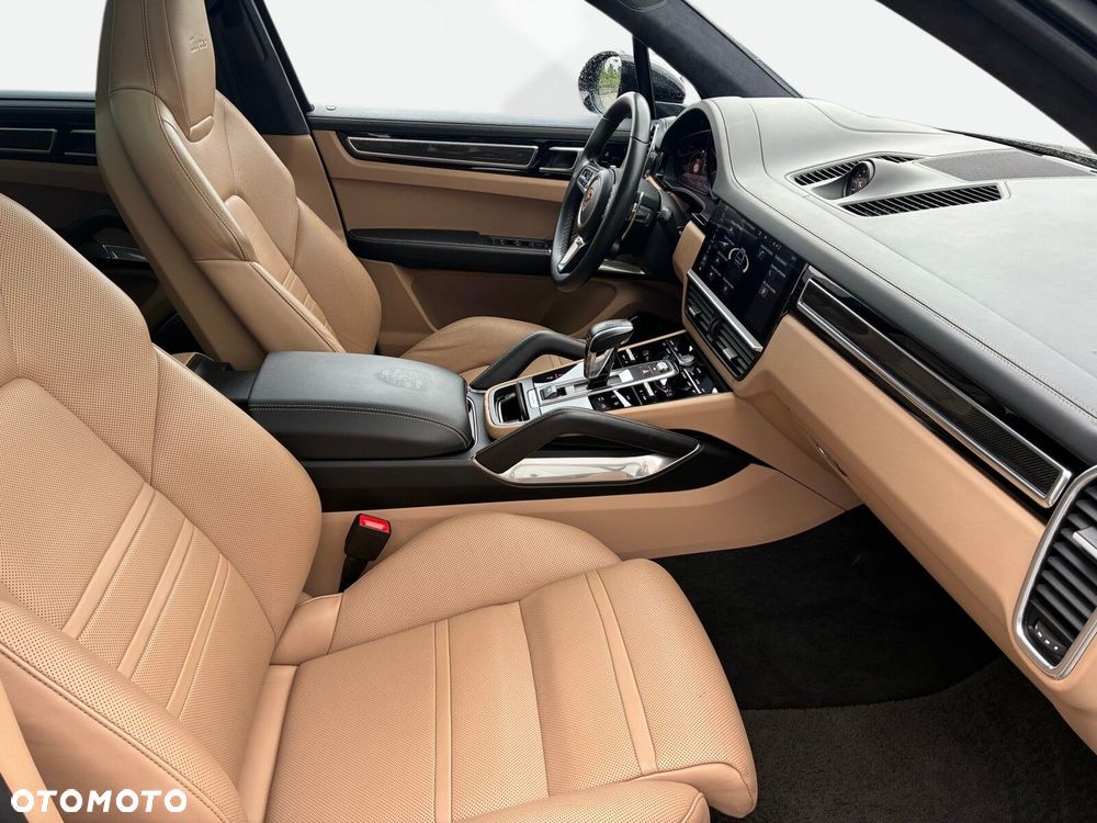 Porsche Cayenne - 16