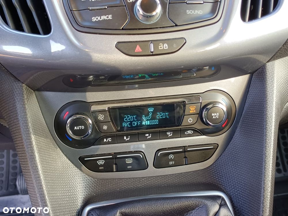 Ford Tourneo Connect 1.5 TDCi Titanium - 31