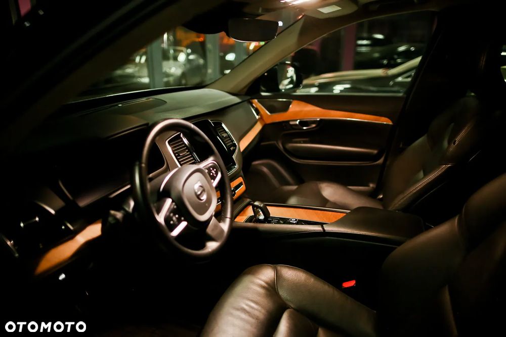 Volvo XC 90 T5 AWD Inscription 7os - 36