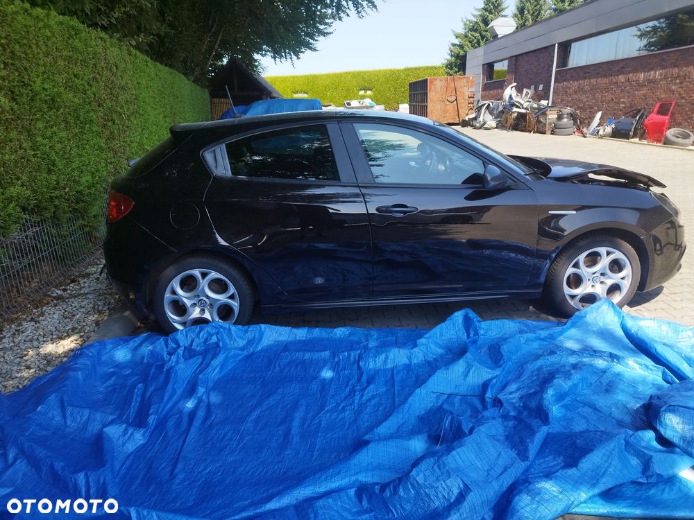 Alfa Romeo Giulietta 2.0 JTDM - 5