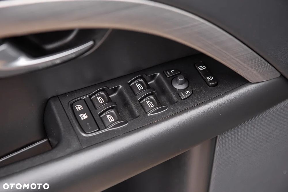 Volvo V70 2.0 Momentum - 22