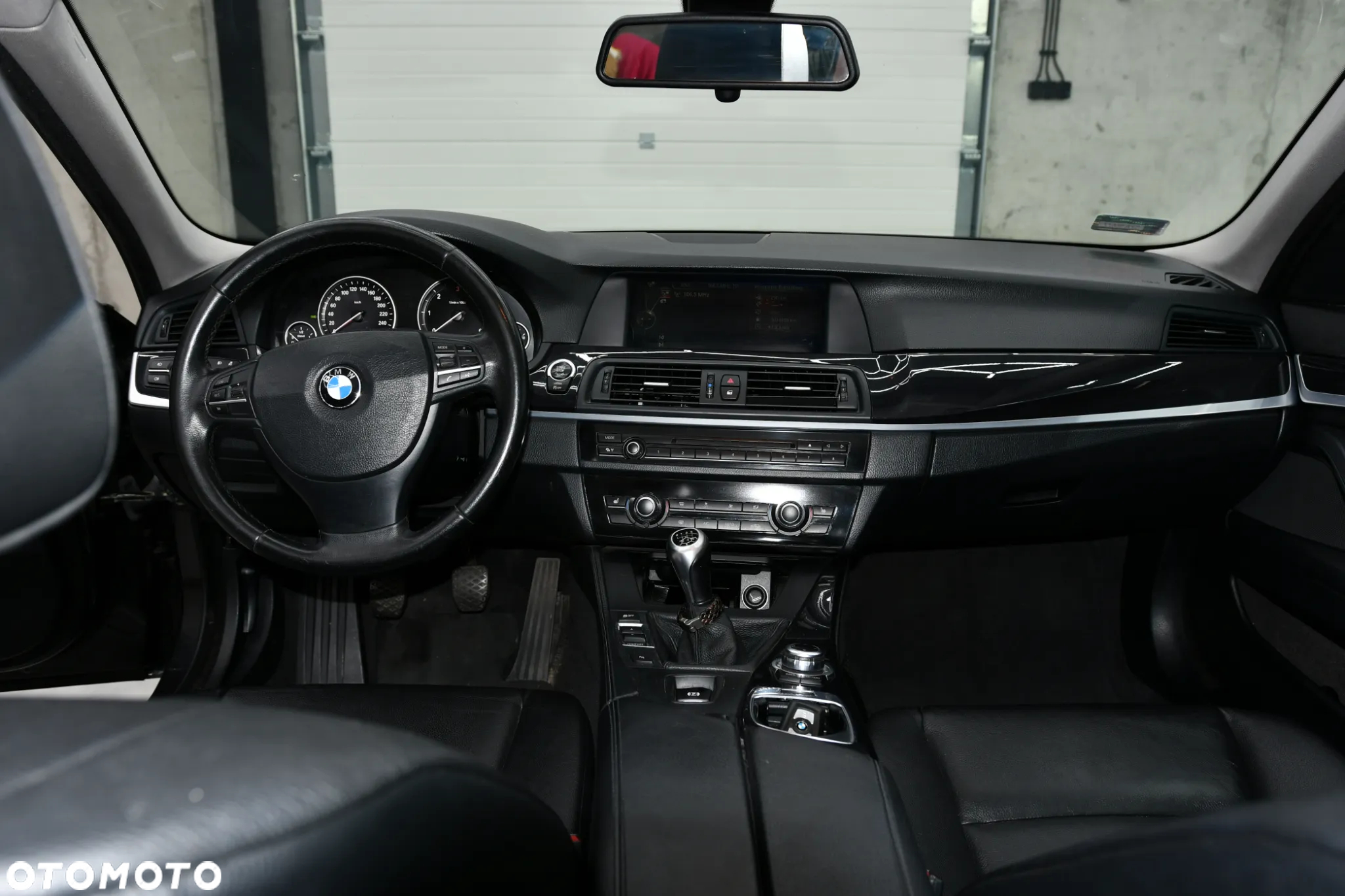 BMW Seria 5 525d - 14