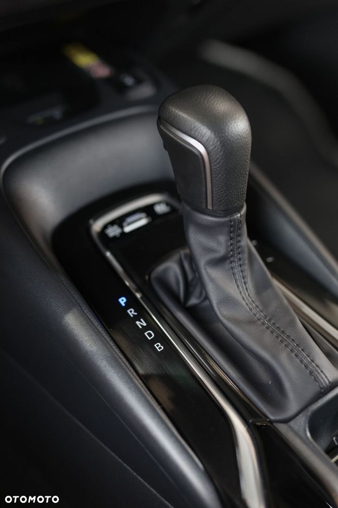 Toyota Corolla 1.8 Hybrid Comfort - 17