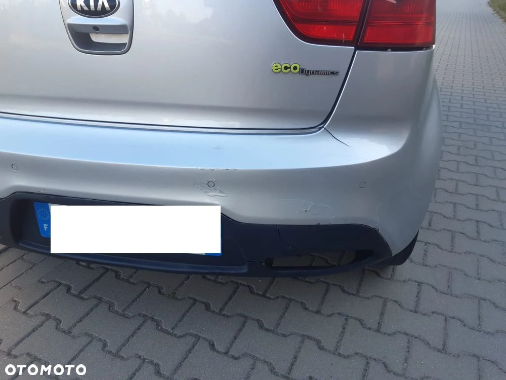 Kia Rio 1.1 CRDI Dream Team Edition - 11