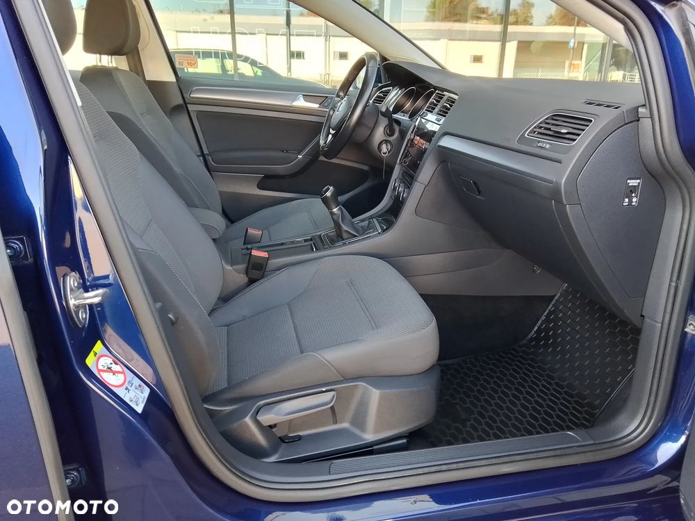 Volkswagen Golf 1.5 TSI BMT Comfortline - 35