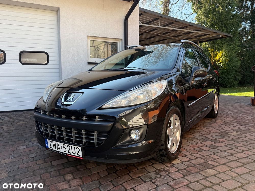 Peugeot 207 - 1