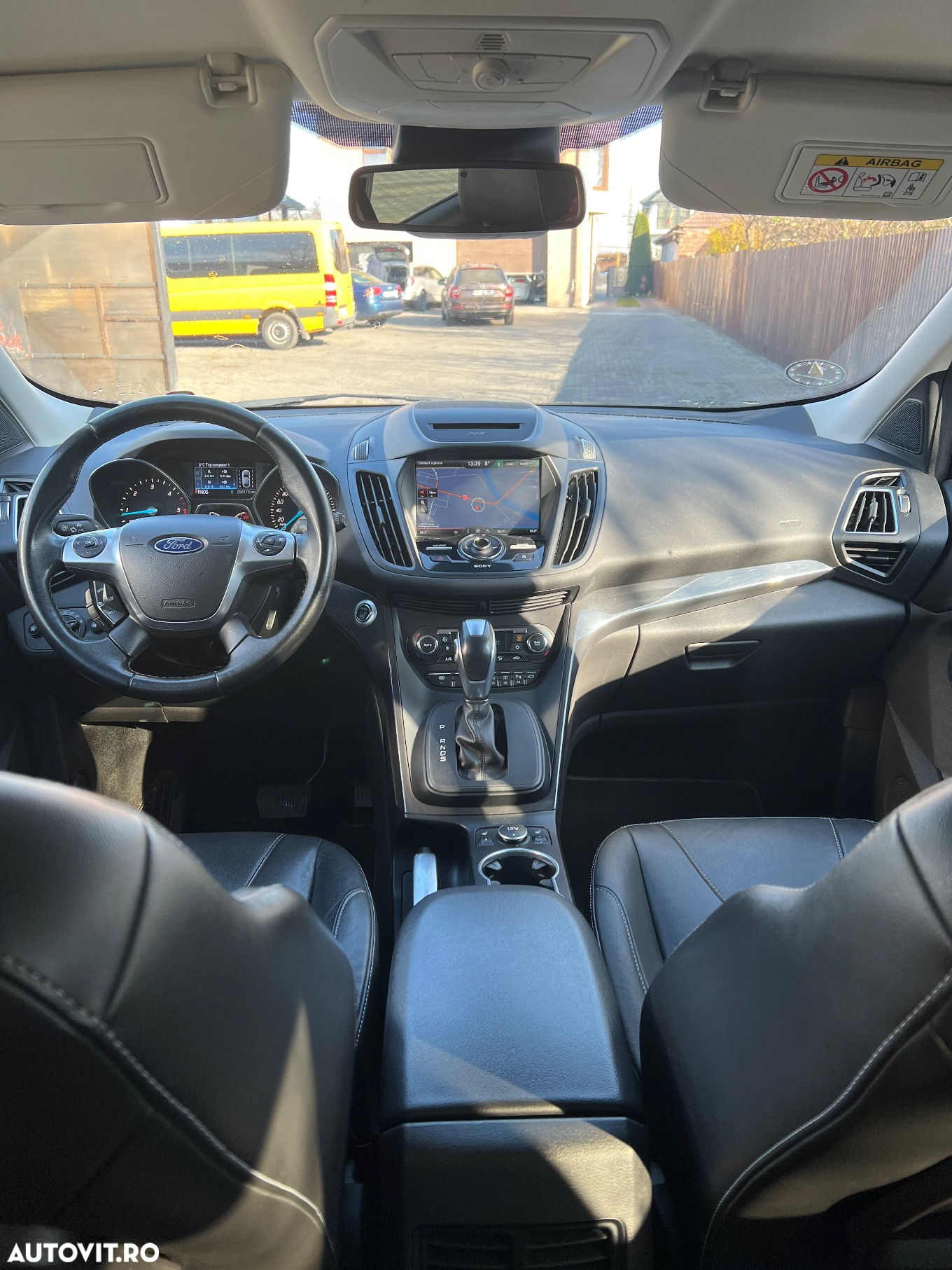 Ford Kuga 2.0 TDCi Powershift 4WD Titanium - 2