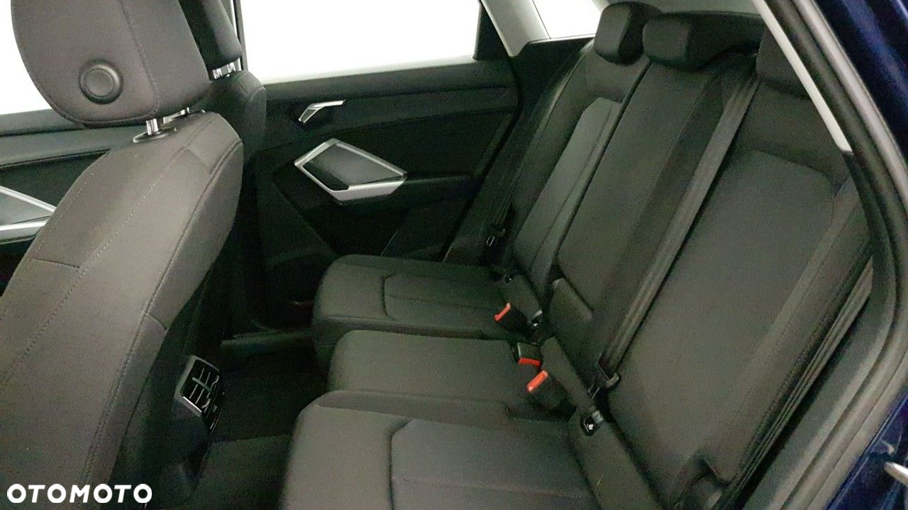 Audi Q3 - 30