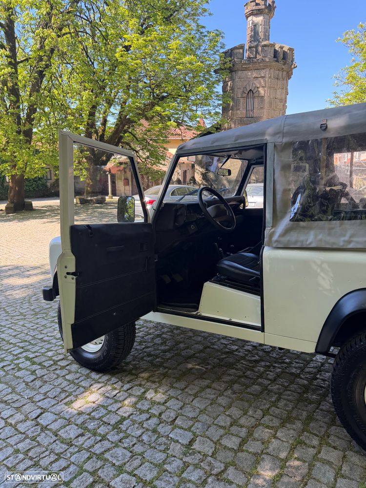 Land Rover Defender 90 2.5 Td5 Soft Top - 7