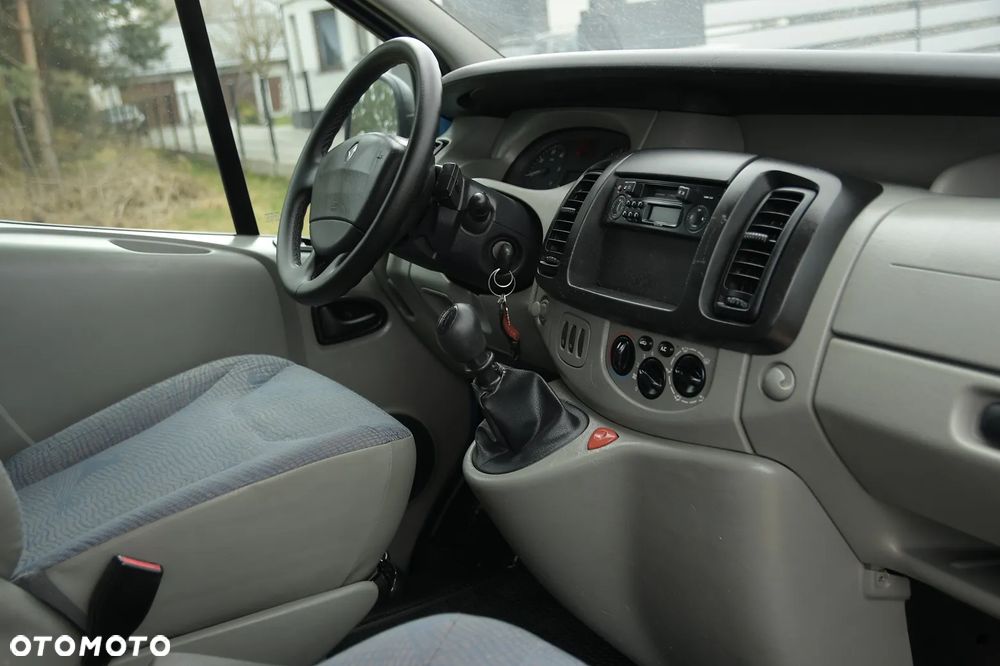 Renault Trafic - 22