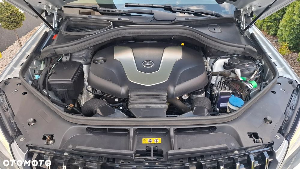 Mercedes-Benz GLE - 32