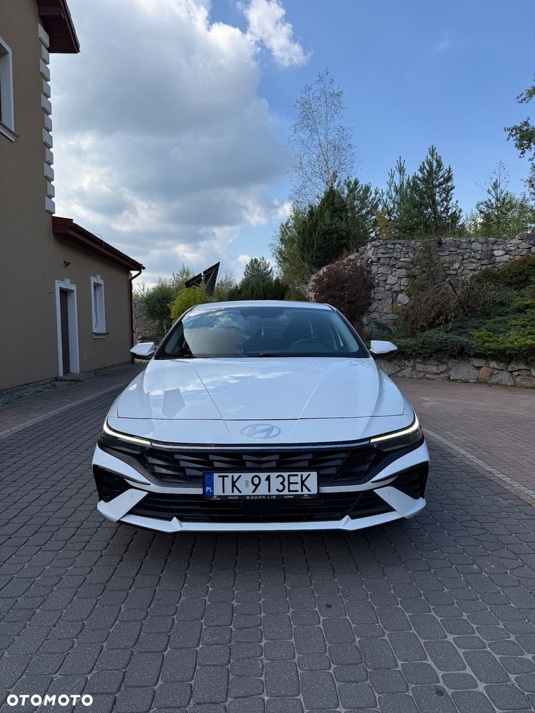Hyundai Elantra 1.6 Smart - 11
