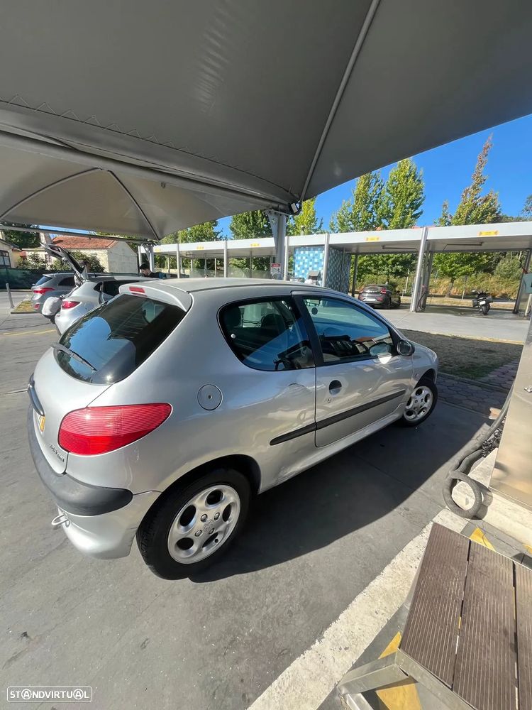 Peugeot 206 - 10