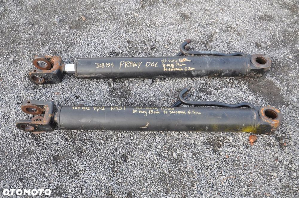 SIŁOWNIK DOLNY P/L JCB 434 DŁ. 116 CM