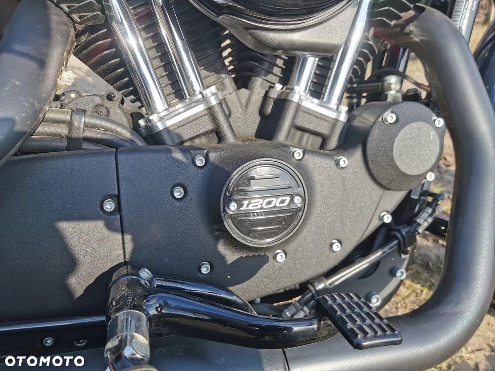 Harley-Davidson Sportster Iron 1200 - 10