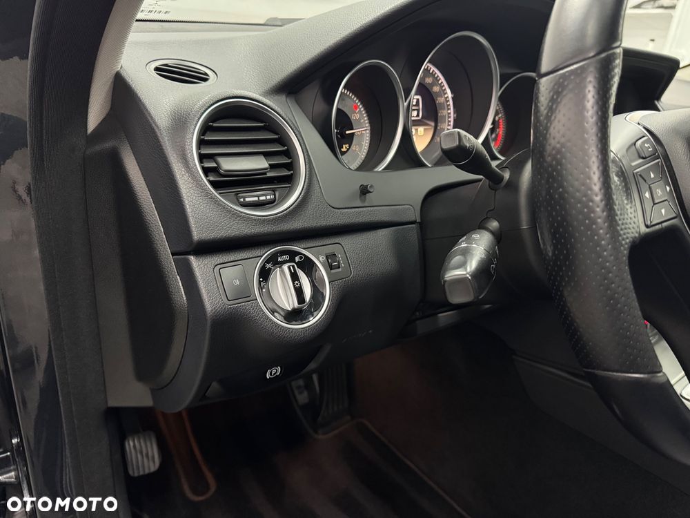 Mercedes-Benz Klasa C 180 Kompressor Automatik Avantgarde - 22