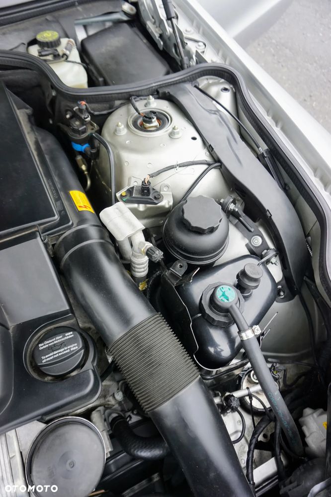 Mercedes-Benz SL - 24