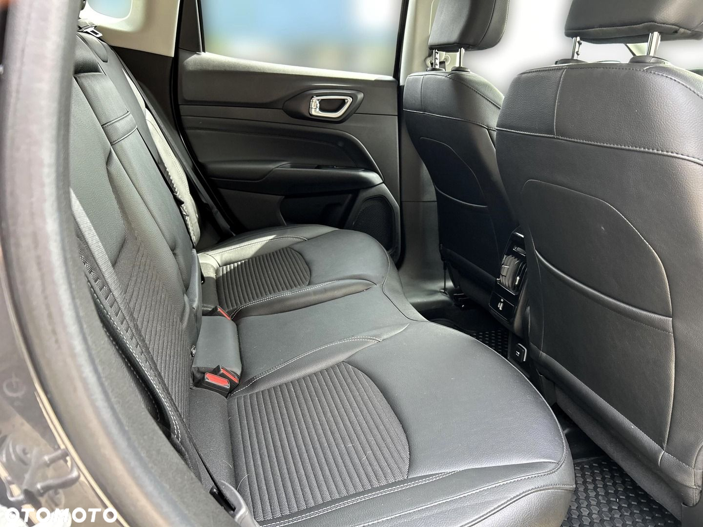 Jeep Compass - 17