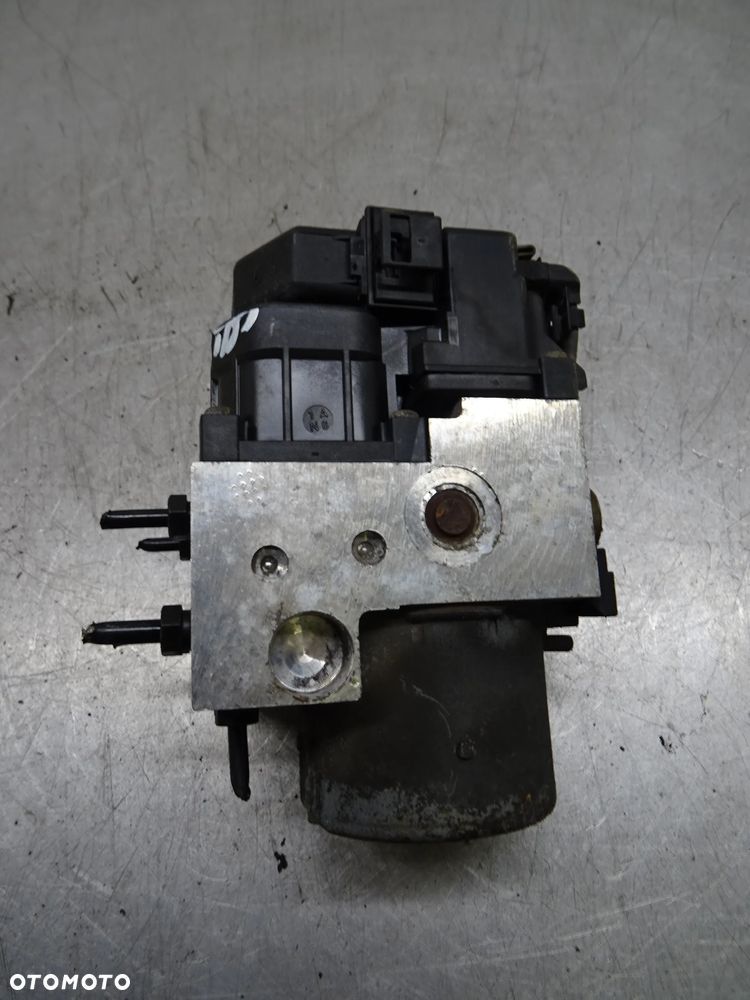 AUDI A4 B5 KOMBI 1.9 TDI POMPA ABS HAMULCOWA 0273004132 - 2