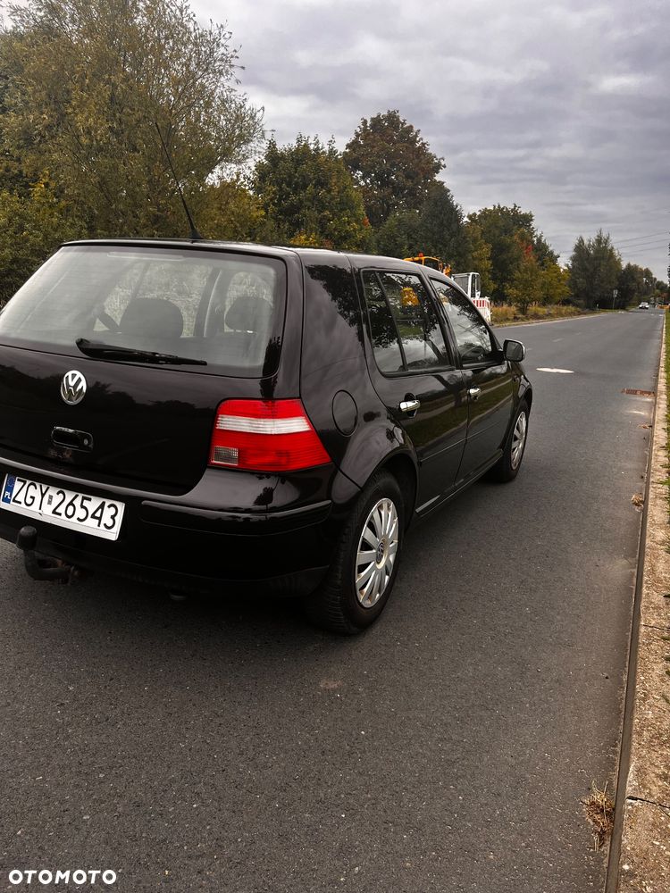Volkswagen Golf - 3