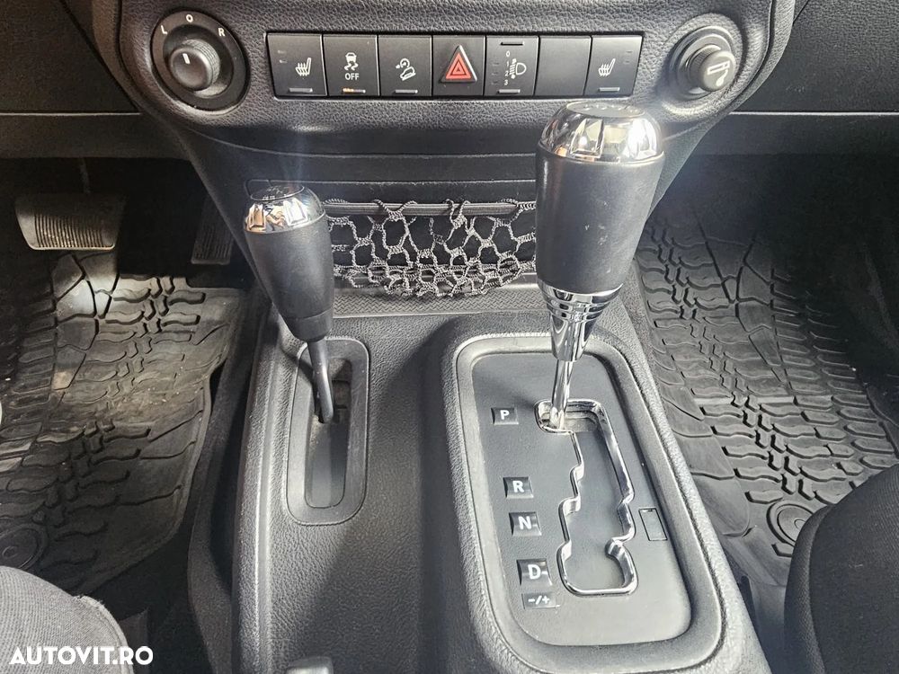 Jeep Wrangler 2.8 CRD AT Rubicon - 17