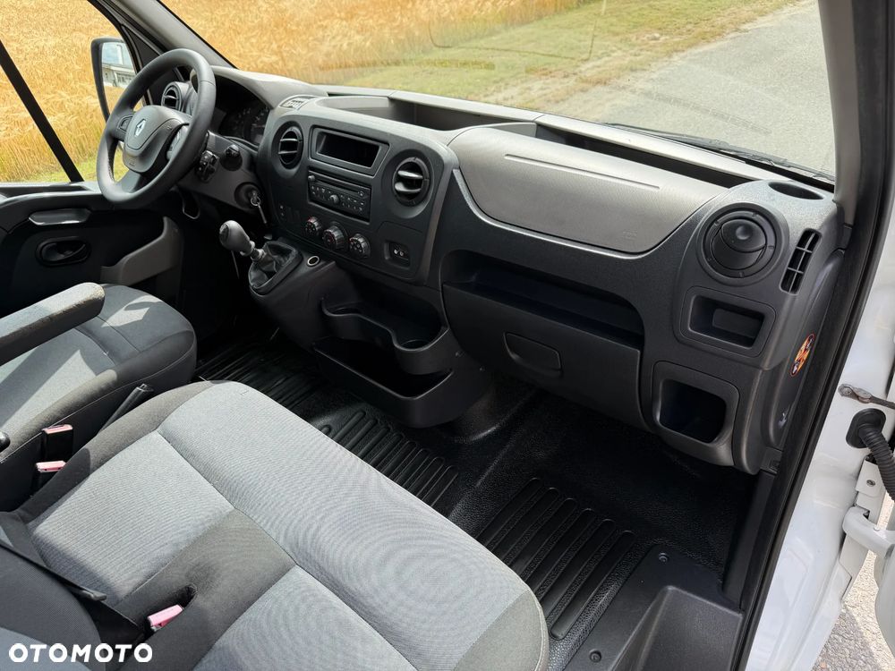 Renault Master * 2.3 / 125KM * L2H2 * Średni / Podwyższany * Furgon / Blaszak * - 35