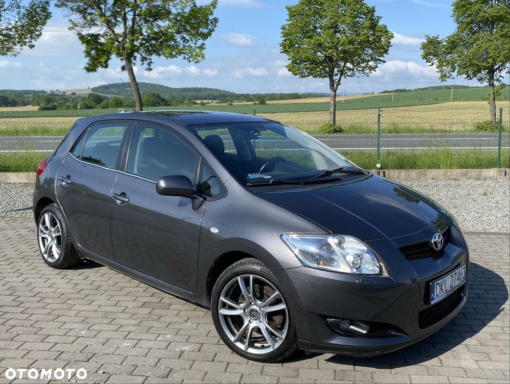 Toyota Auris - 1