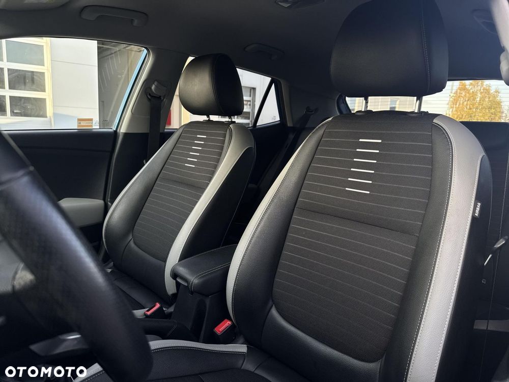 Kia Stonic 1.0 T-GDI MHEV L Business Line - 11