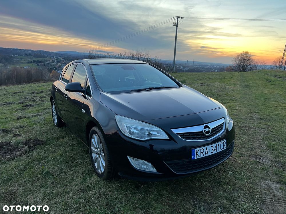 Opel Astra 2.0 CDTI DPF Automatik Cosmo - 1