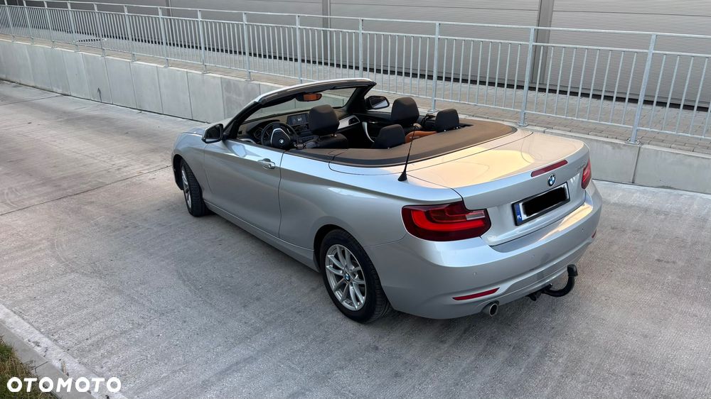 BMW Seria 2 218d - 9