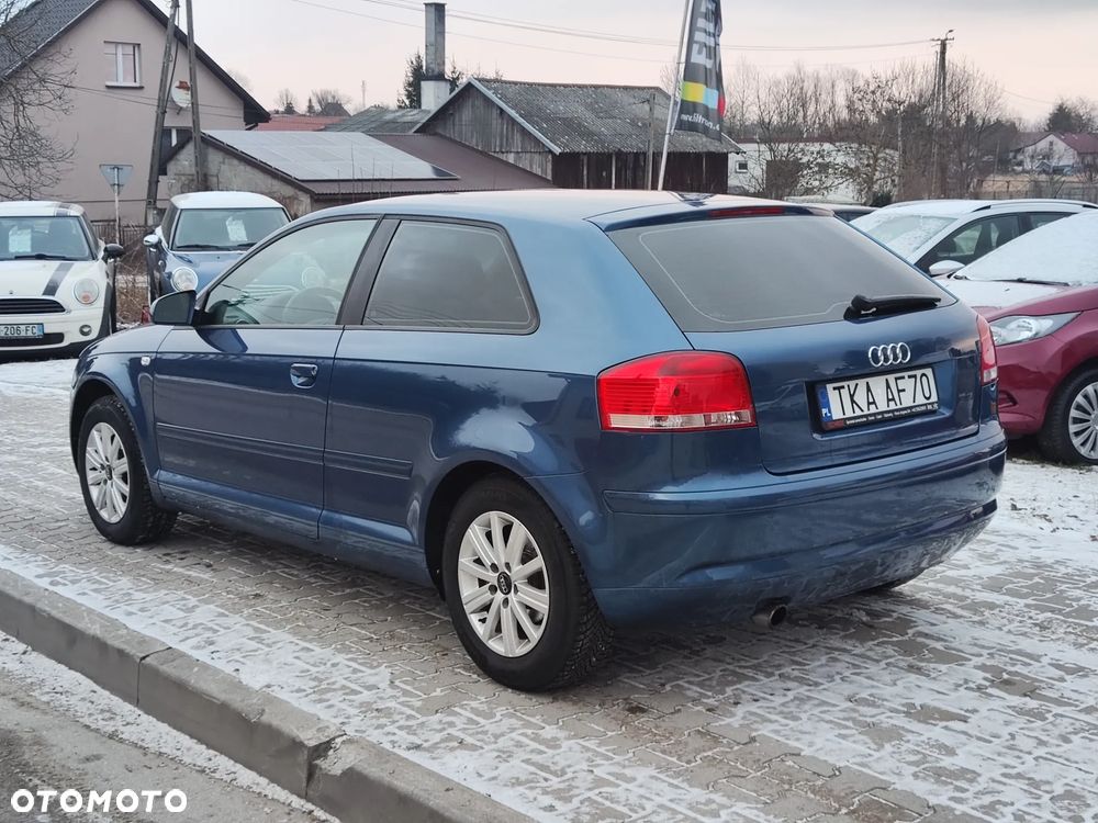 Audi A3 3-drzwiowe 1.6 Attraction - 3