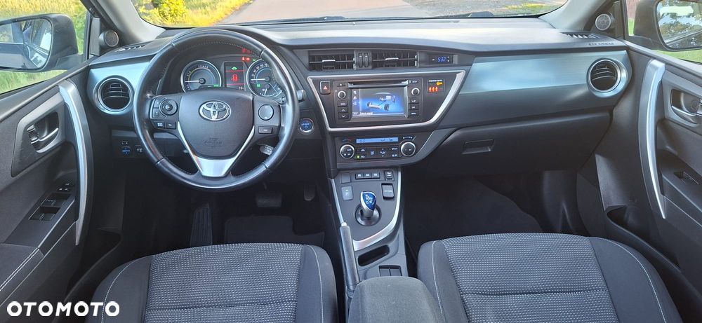 Toyota Auris - 12