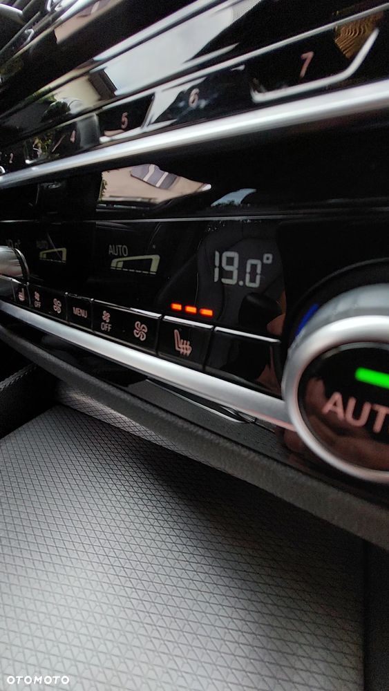 BMW Seria 5 518d M Sport - 25