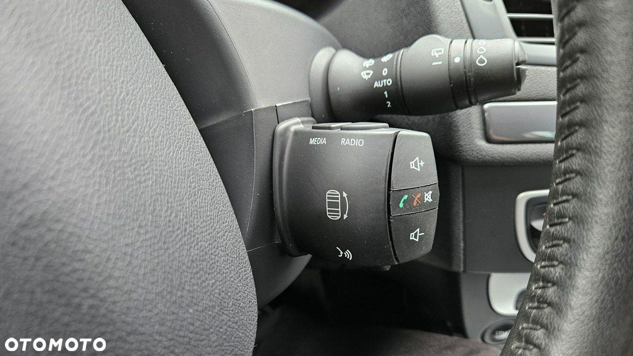 Renault Megane 1.5 dCi Limited EDC - 29