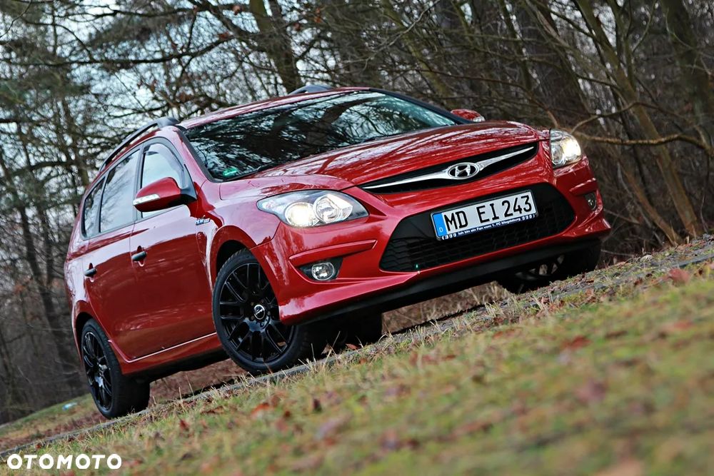 Hyundai i30 blue Kombi 1.6 CRDi Trend - 5